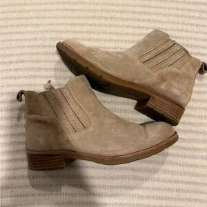 Sofft Taupe Ankle Booties